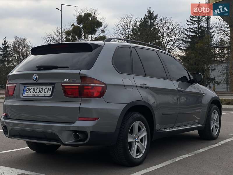 Позашляховик / Кросовер BMW X5 2012 в Рівному