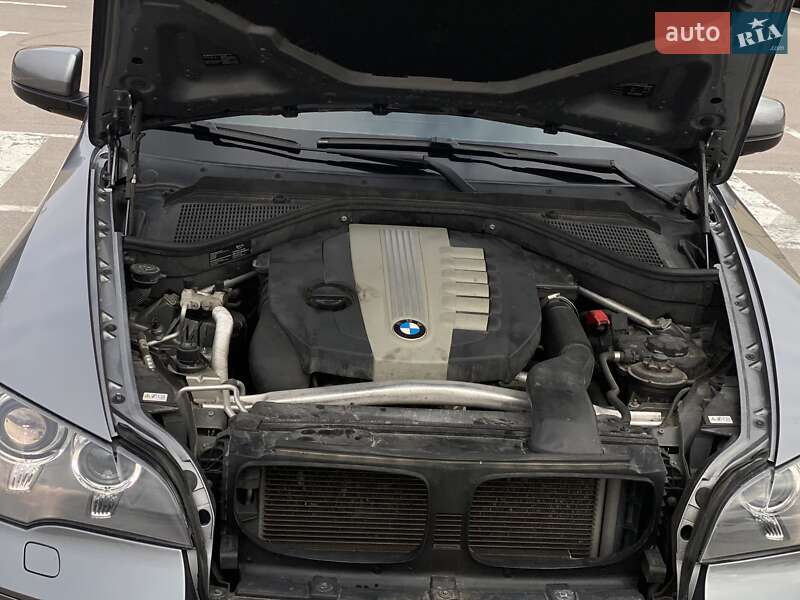 Позашляховик / Кросовер BMW X5 2012 в Рівному