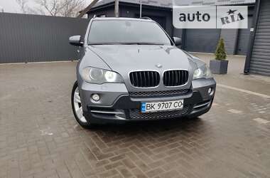 Внедорожник / Кроссовер BMW X5 2010 в Сарнах