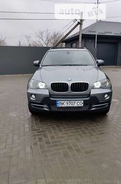 Позашляховик / Кросовер BMW X5 2010 в Сарнах