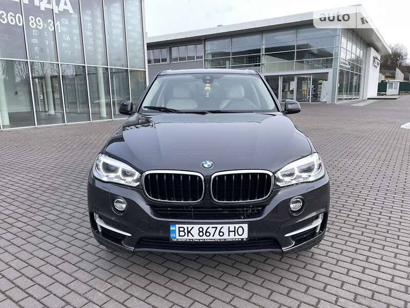 Позашляховик / Кросовер BMW X5 2014 в Луцьку