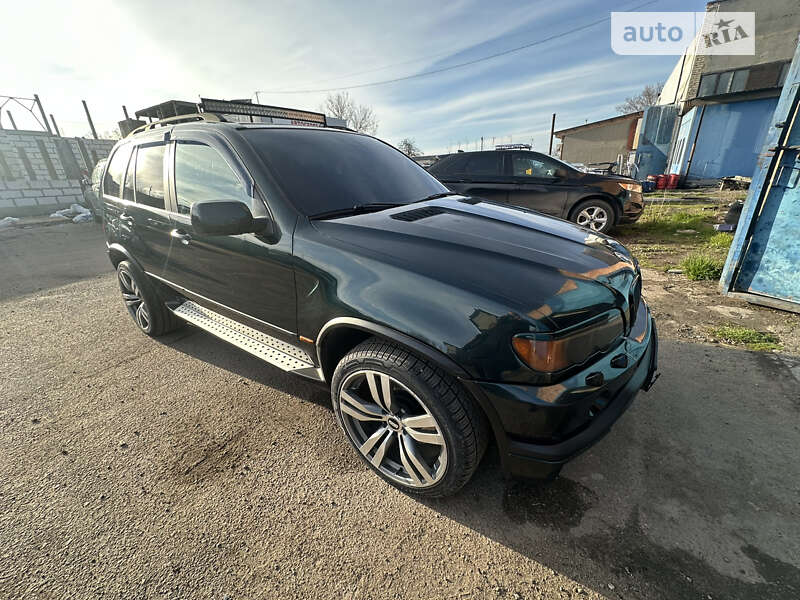 Внедорожник / Кроссовер BMW X5 2002 в Николаеве
