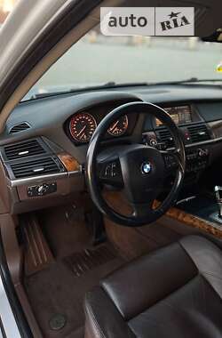 Внедорожник / Кроссовер BMW X5 2009 в Черновцах