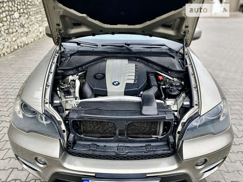 Внедорожник / Кроссовер BMW X5 2011 в Подволочиске