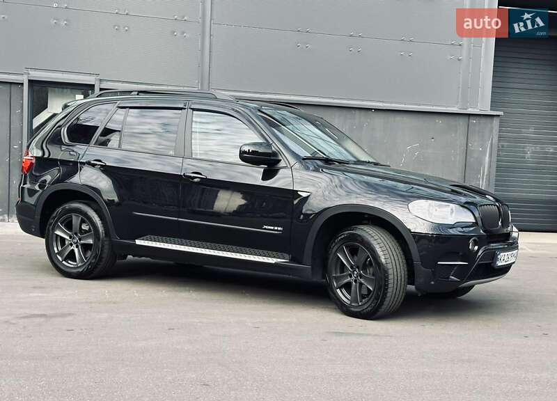 Внедорожник / Кроссовер BMW X5 2011 в Киеве