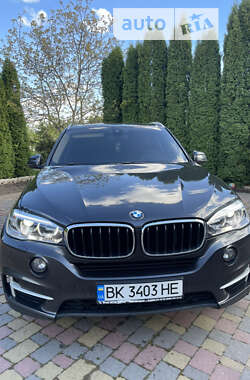 Внедорожник / Кроссовер BMW X5 2015 в Дубно
