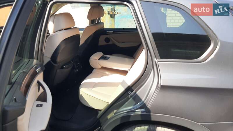 Позашляховик / Кросовер BMW X5 2011 в Запоріжжі