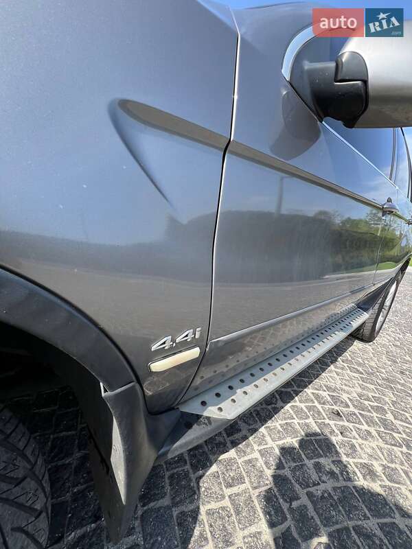 Внедорожник / Кроссовер BMW X5 2005 в Днепре