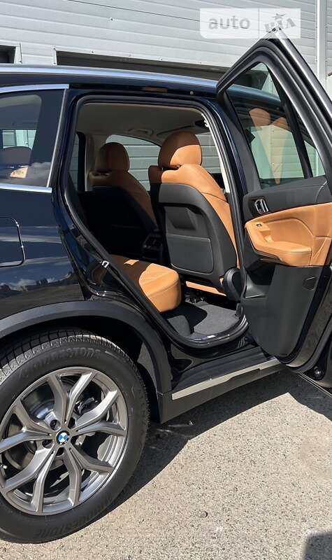 Внедорожник / Кроссовер BMW X5 2023 в Киеве