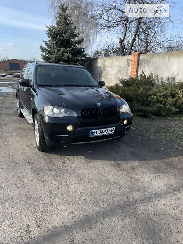 Позашляховик / Кросовер BMW X5 2011 в Ромнах