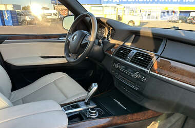 Внедорожник / Кроссовер BMW X5 2010 в Луцке