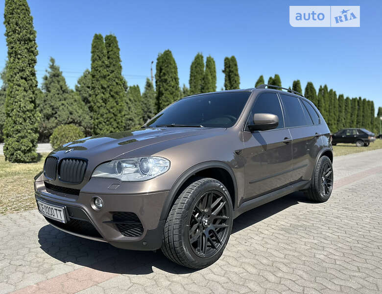 Позашляховик / Кросовер BMW X5 2011 в Чернівцях