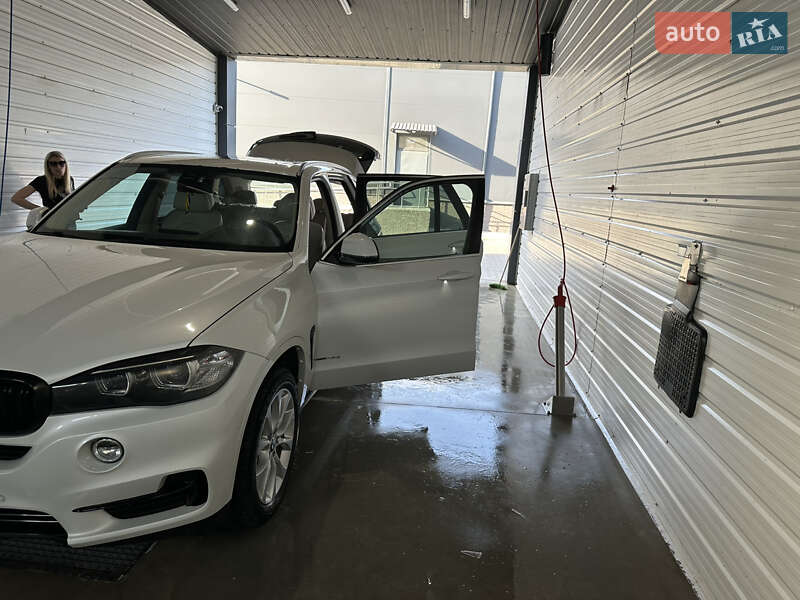 Позашляховик / Кросовер BMW X5 2014 в Теребовлі