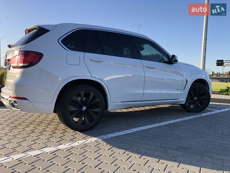 Позашляховик / Кросовер BMW X5 2015 в Києві