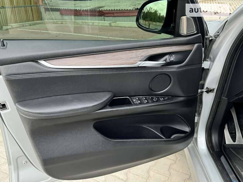 Позашляховик / Кросовер BMW X5 2015 в Києві