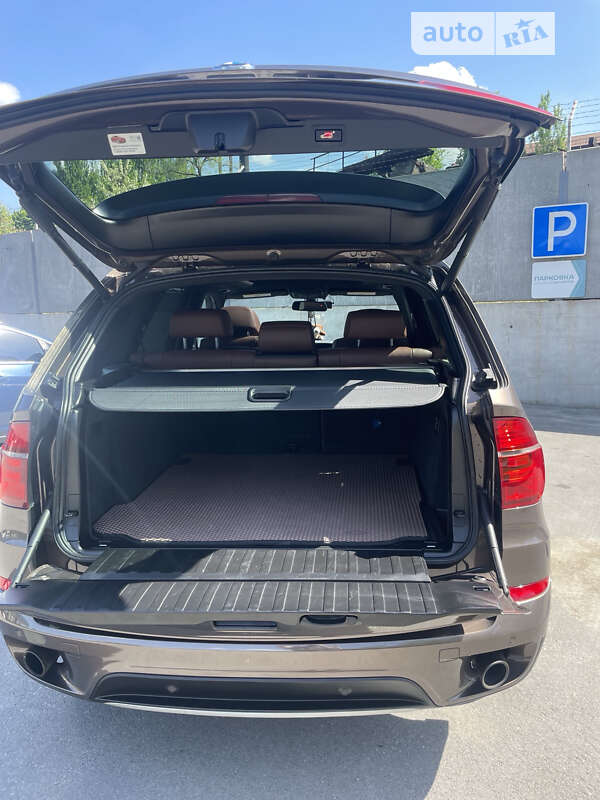 Позашляховик / Кросовер BMW X5 2011 в Дніпрі