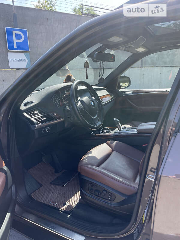 Позашляховик / Кросовер BMW X5 2011 в Дніпрі
