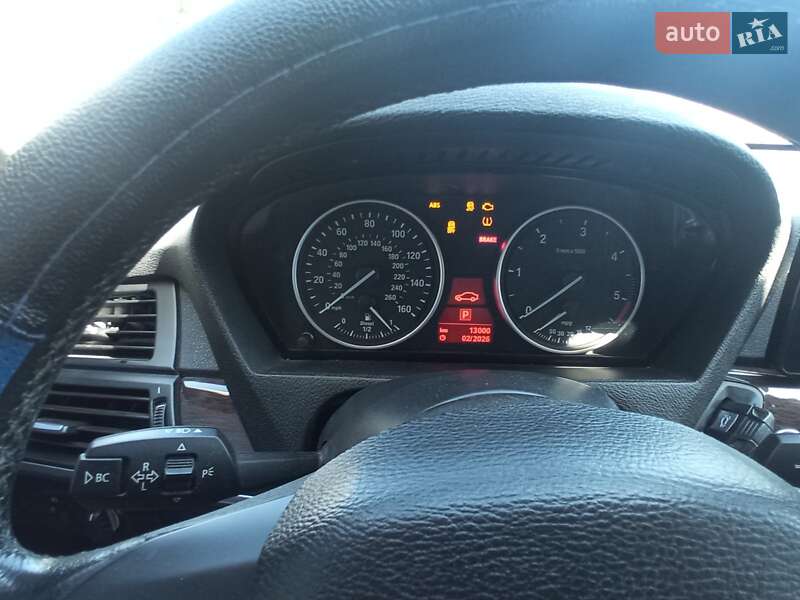 Позашляховик / Кросовер BMW X5 2012 в Краснограді