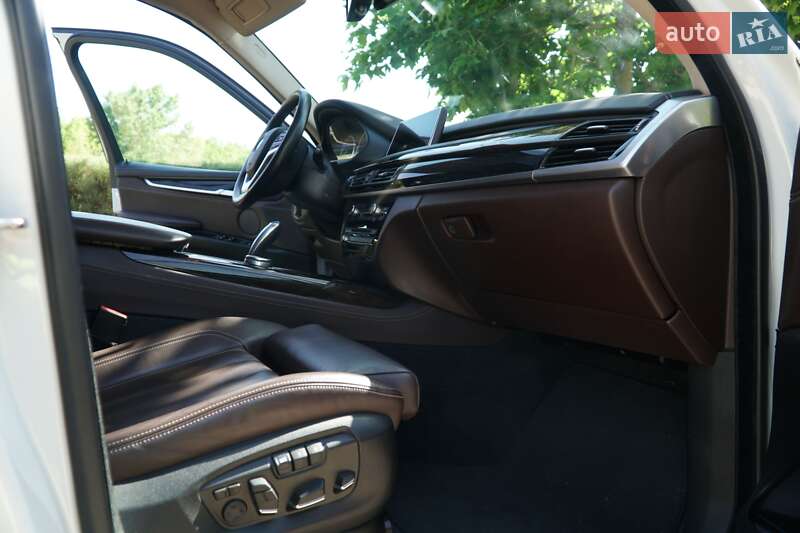 Позашляховик / Кросовер BMW X5 2015 в Миколаєві