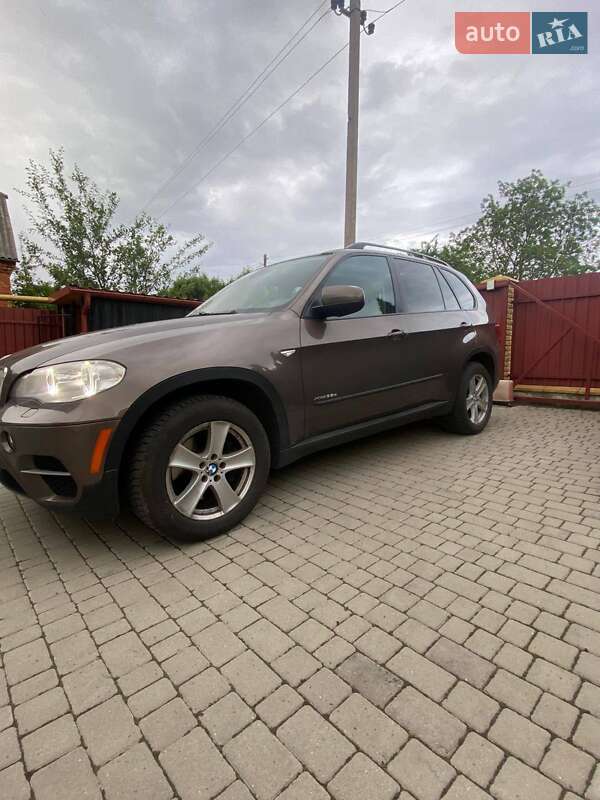 Внедорожник / Кроссовер BMW X5 2012 в Хмельницком