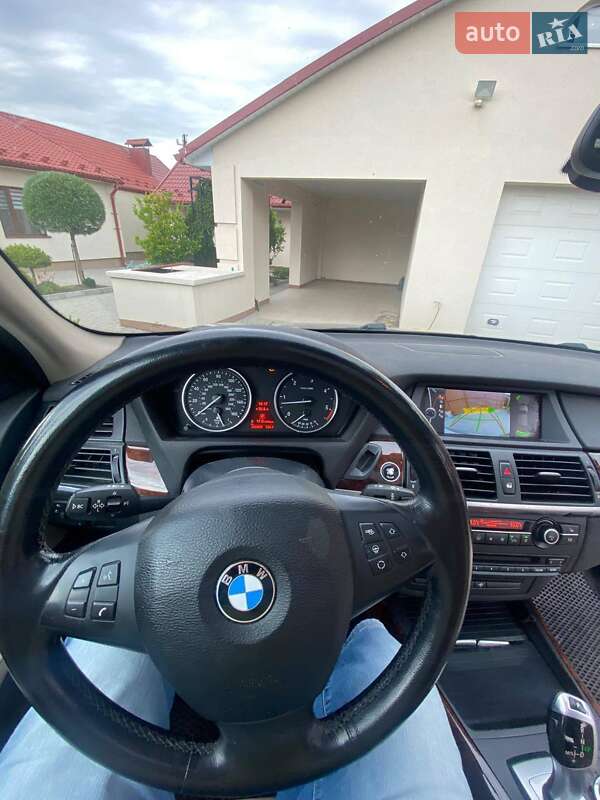 Внедорожник / Кроссовер BMW X5 2012 в Хмельницком