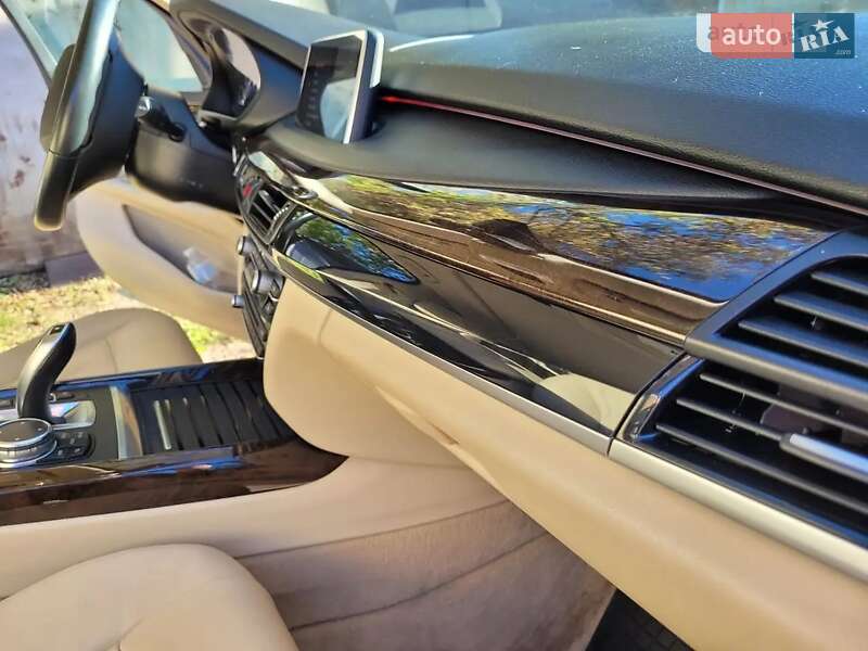 Позашляховик / Кросовер BMW X5 2014 в Кривому Розі