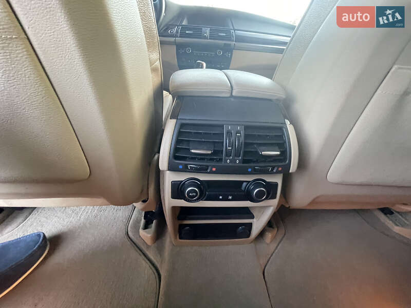 Внедорожник / Кроссовер BMW X5 2011 в Львове