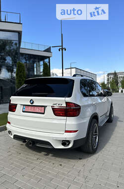 Внедорожник / Кроссовер BMW X5 2011 в Ужгороде