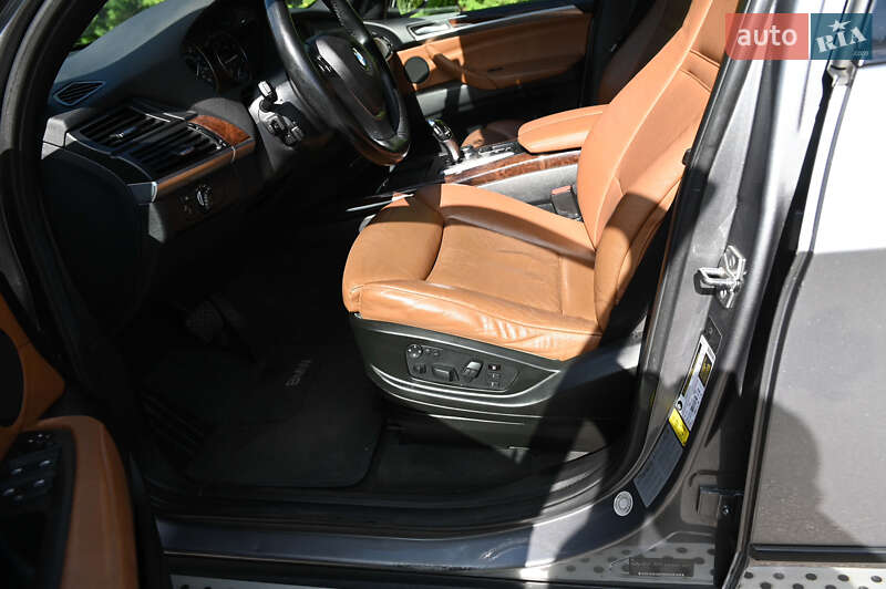 Позашляховик / Кросовер BMW X5 2009 в Рівному