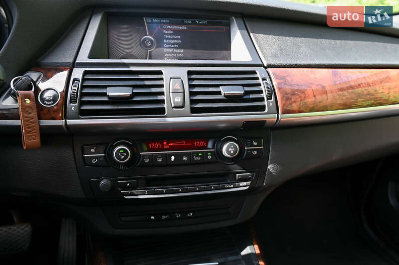 Позашляховик / Кросовер BMW X5 2009 в Рівному