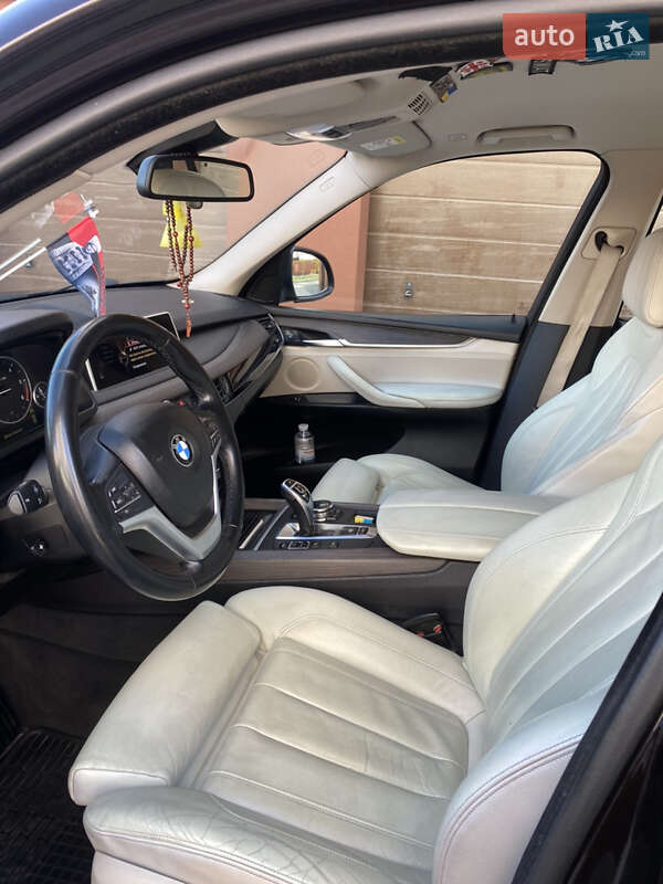 Позашляховик / Кросовер BMW X5 2014 в Івано-Франківську