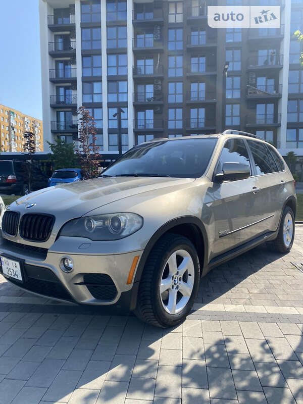 Внедорожник / Кроссовер BMW X5 2010 в Ужгороде