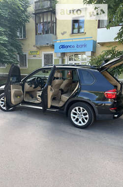 Внедорожник / Кроссовер BMW X5 2010 в Коростене