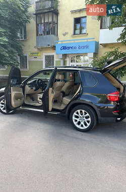 Позашляховик / Кросовер BMW X5 2010 в Коростені