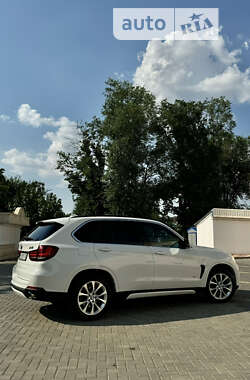 Внедорожник / Кроссовер BMW X5 2014 в 