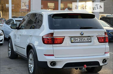 Позашляховик / Кросовер BMW X5 2011 в 