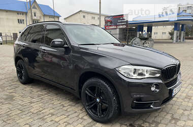 Позашляховик / Кросовер BMW X5 2015 в Чернівцях