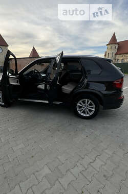 Позашляховик / Кросовер BMW X5 2011 в Бережанах