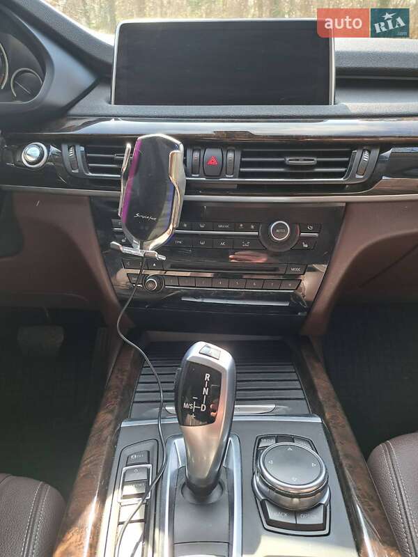 Позашляховик / Кросовер BMW X5 2015 в Кам'янському