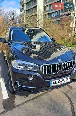 Позашляховик / Кросовер BMW X5 2015 в 