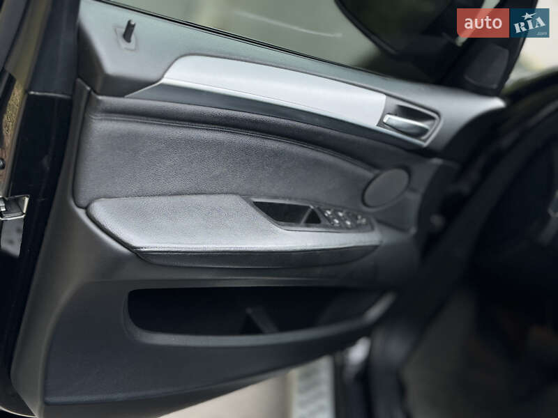 Позашляховик / Кросовер BMW X5 2011 в Києві