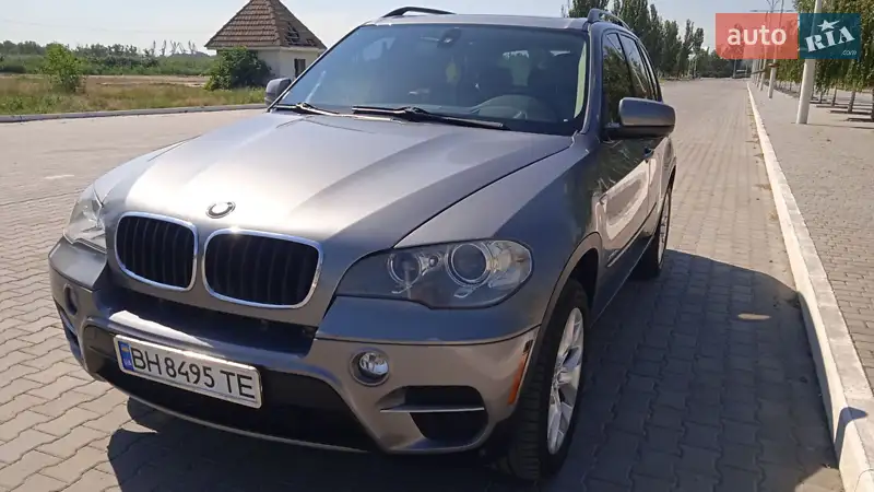 Внедорожник / Кроссовер BMW X5 2011 в 