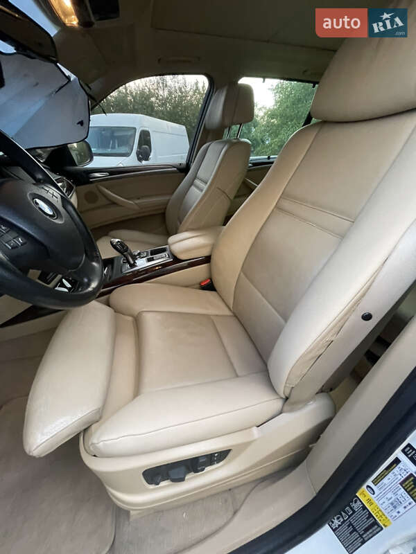 Внедорожник / Кроссовер BMW X5 2011 в Львове