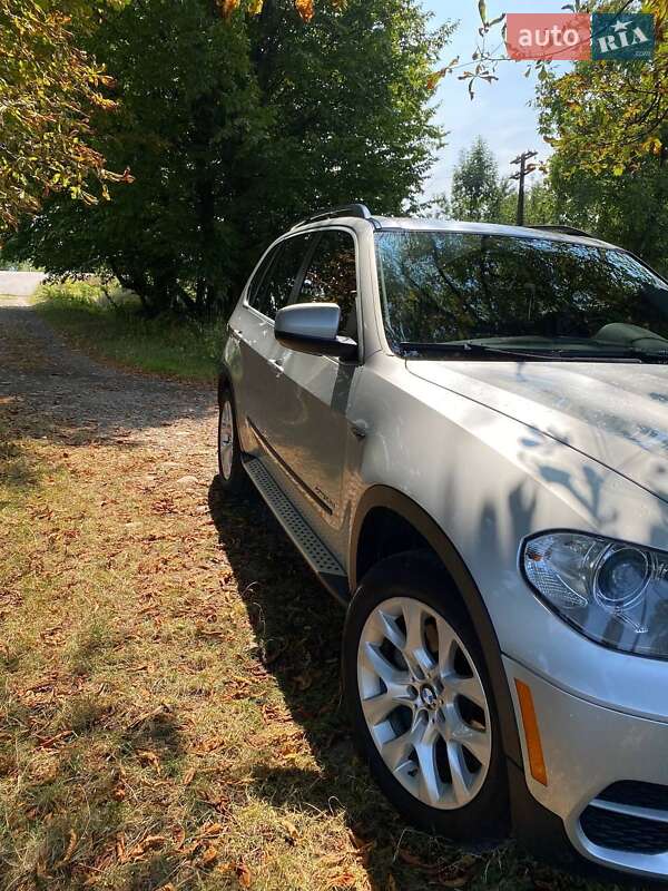 Внедорожник / Кроссовер BMW X5 2012 в Калуше