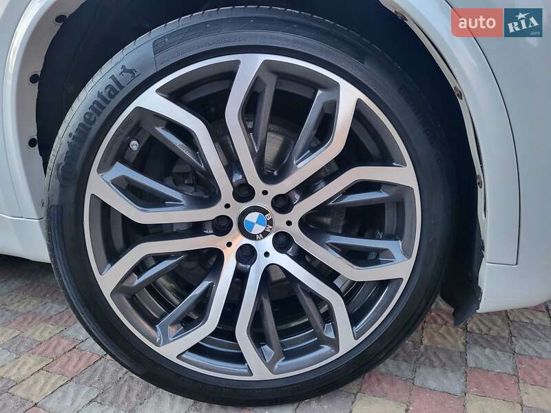 Позашляховик / Кросовер BMW X5 2016 в Луцьку