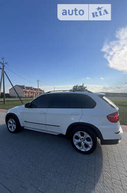 Внедорожник / Кроссовер BMW X5 2011 в Гусятине