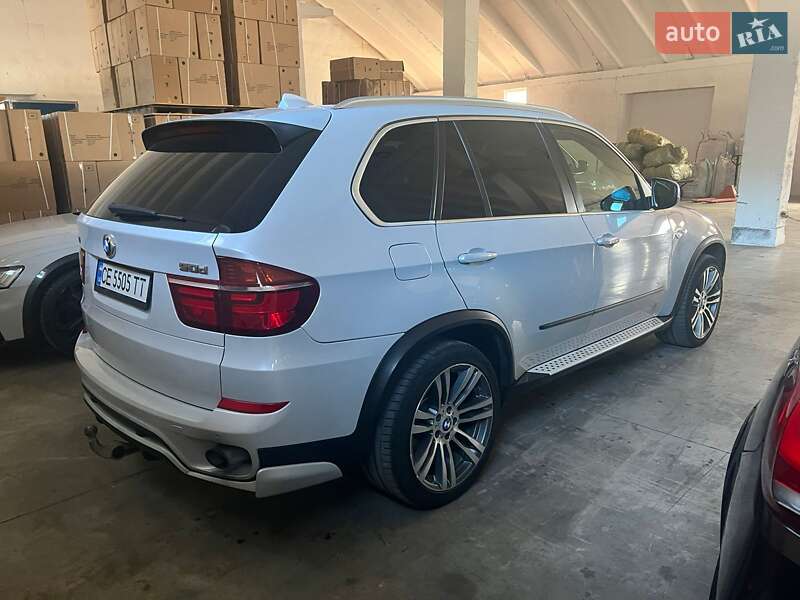 Внедорожник / Кроссовер BMW X5 2011 в Черновцах