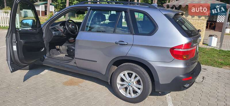 Внедорожник / Кроссовер BMW X5 2009 в Коростене