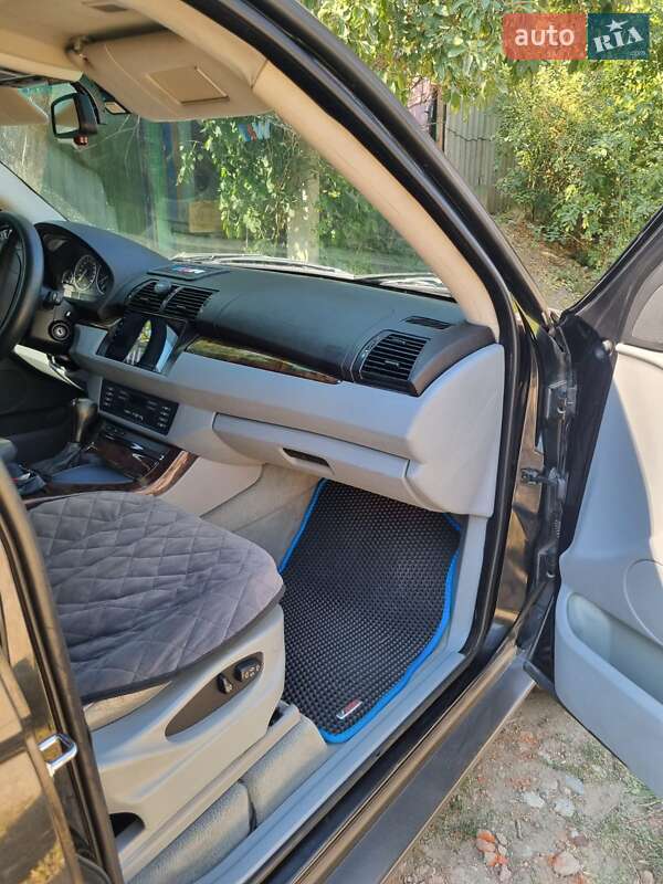 Внедорожник / Кроссовер BMW X5 2003 в Харькове