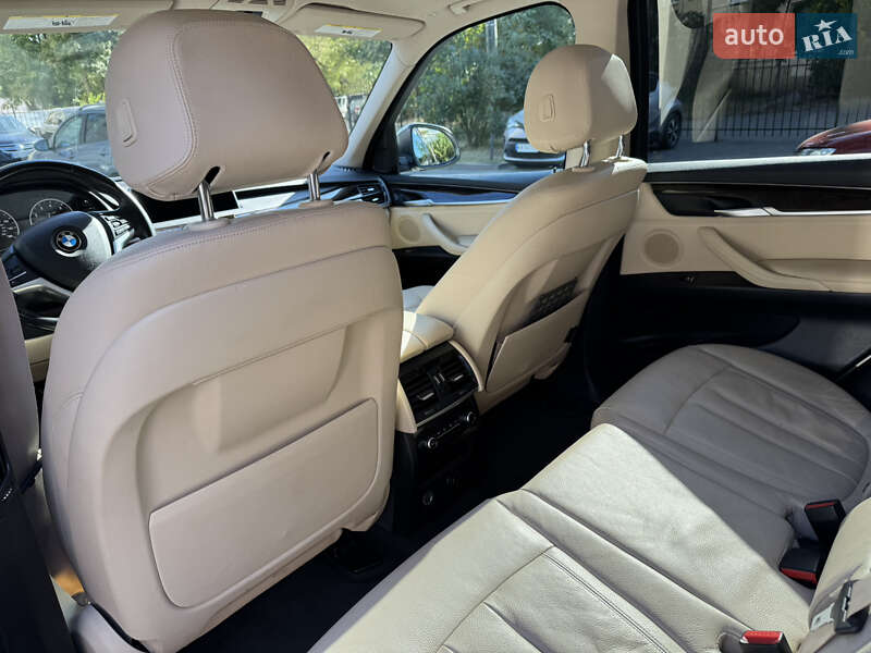 Внедорожник / Кроссовер BMW X5 2016 в Черновцах